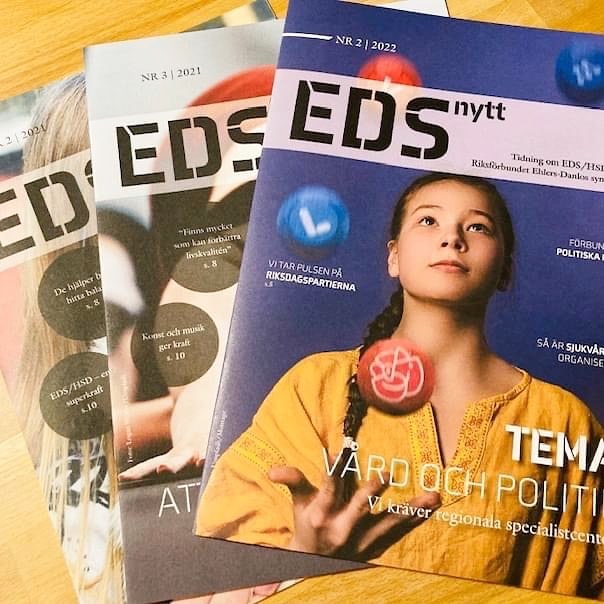 Awareness Month, den månad då vi lyfter EDS & HSD lite extra och vill att så många som möjligt får kännedom om vår patientgrupp 😊🦓
"Vad kunskapsspridning betyder för mig", är dagens tema i utmaningen i sociala media som vi gör i samarbete med @ehlers.danlos 
🦓
Kunskapsspridning om EDS/HSD och dess samsjuklighet är ett av EDS Riksförbunds mål. Vi vill öka kunskapen inom vården, skolan, kommuner, olika myndigheter, allmänhet m fl.
🦓
Det gör vi bland annat genom vår tidning, hemsida, broschyrer, debattartiklar och våra sociala medier. På hemsidans medlemssida kan du som medlem ta del av alla våra inspelade föreläsningar.
🦓
#myedschallange #myhsdchallange #randigatankar #oslagbarazebror #edsriksförbund #ehlersdanlos #kunskap #EDSnytt #ehlersdanlos #edsriksforbund #ehlersdanlosawareness #ehlersdanlossyndrom #hypermobilitetsspektrumstörning #överrörlig #bindväv